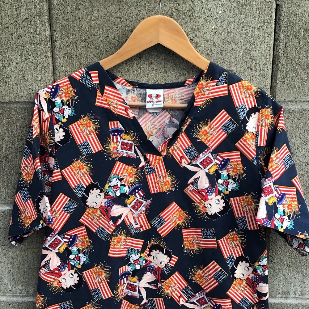 Vintage 90s Betty boop 1997 all over print scrub scrubs top shirt adult small